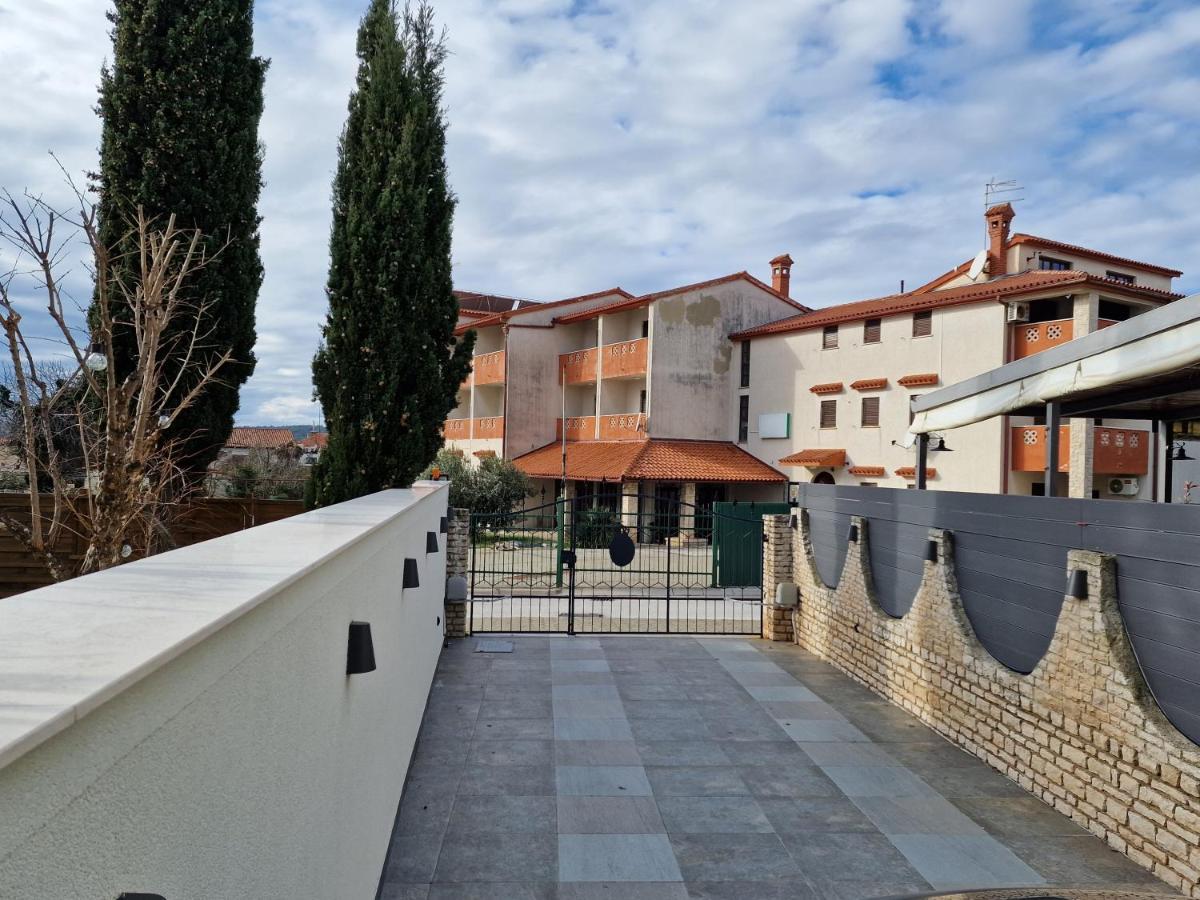 מדולין Apartmani Carla מראה חיצוני תמונה